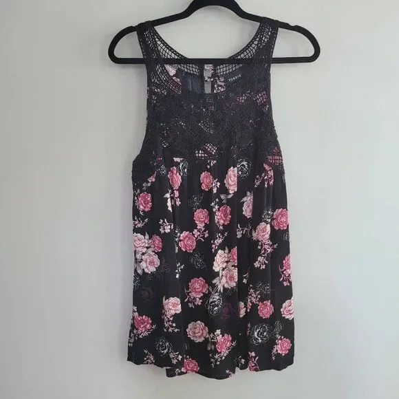Torrid Black Floral Lace Yoke Sleeveless Women's Top - Pink Rose Print 2x - Picture 4 of 10